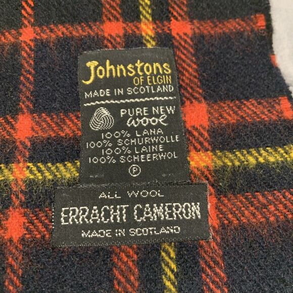 Johnstons of Elgin Wool Tartan Fringe Scarf Made in Scotland Erracht Cameron - Picture 3 of 4